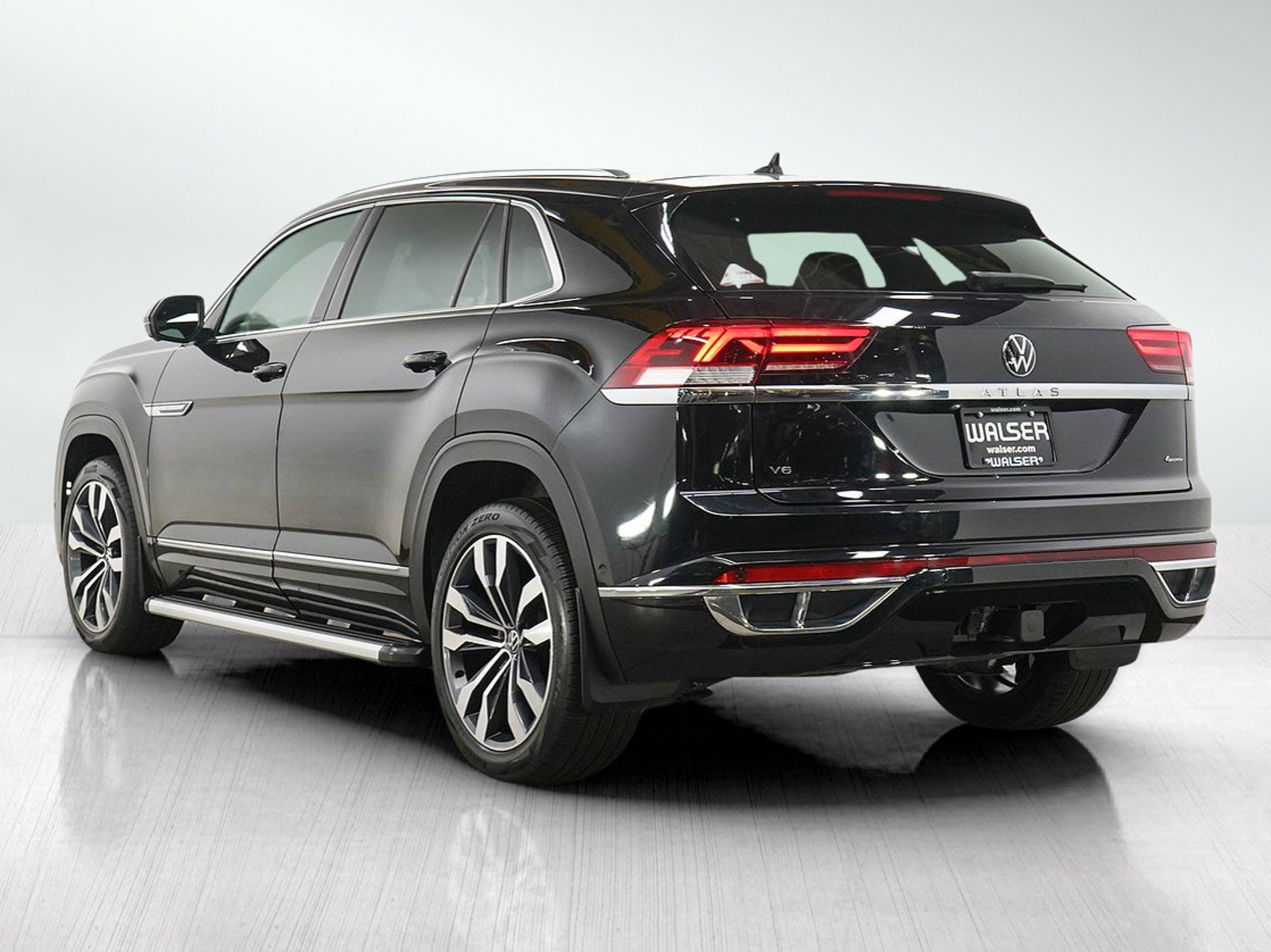 Used 2023 Volkswagen Atlas Cross Sport SEL Premium R-Line AWD/4WD image 3