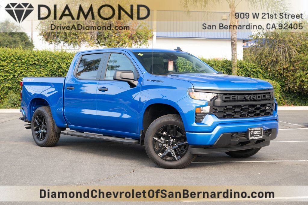 Used 2025 Chevrolet Silverado 1500 Custom AWD/4WD image 1