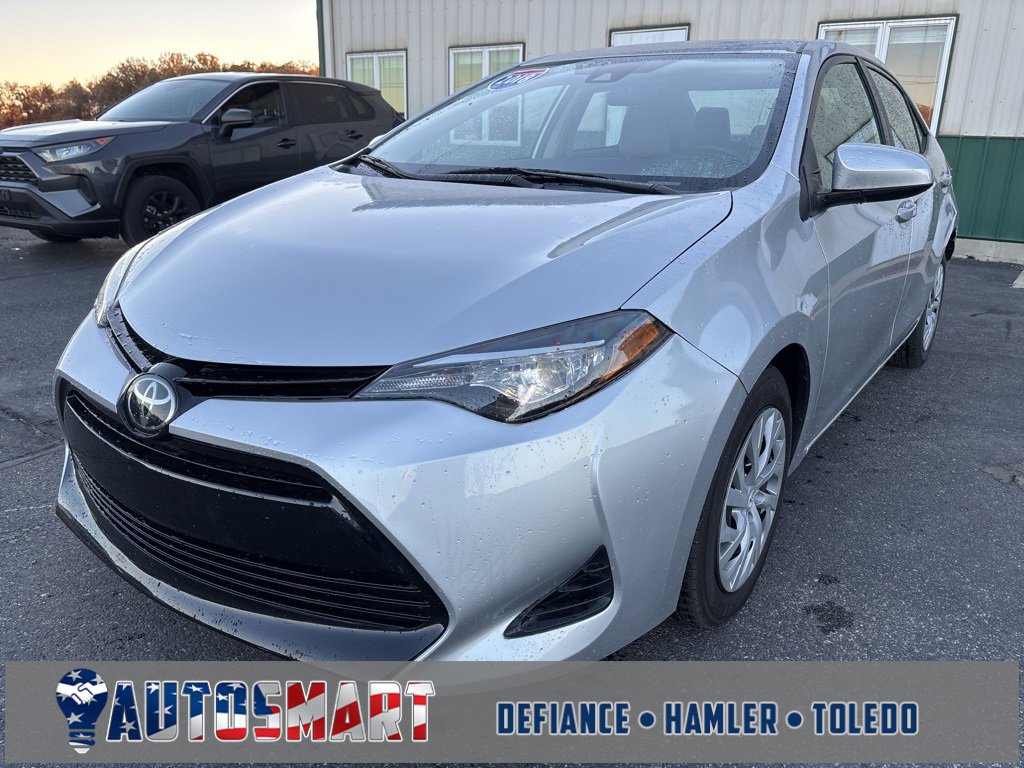 Used 2018 Toyota Corolla LE image 1