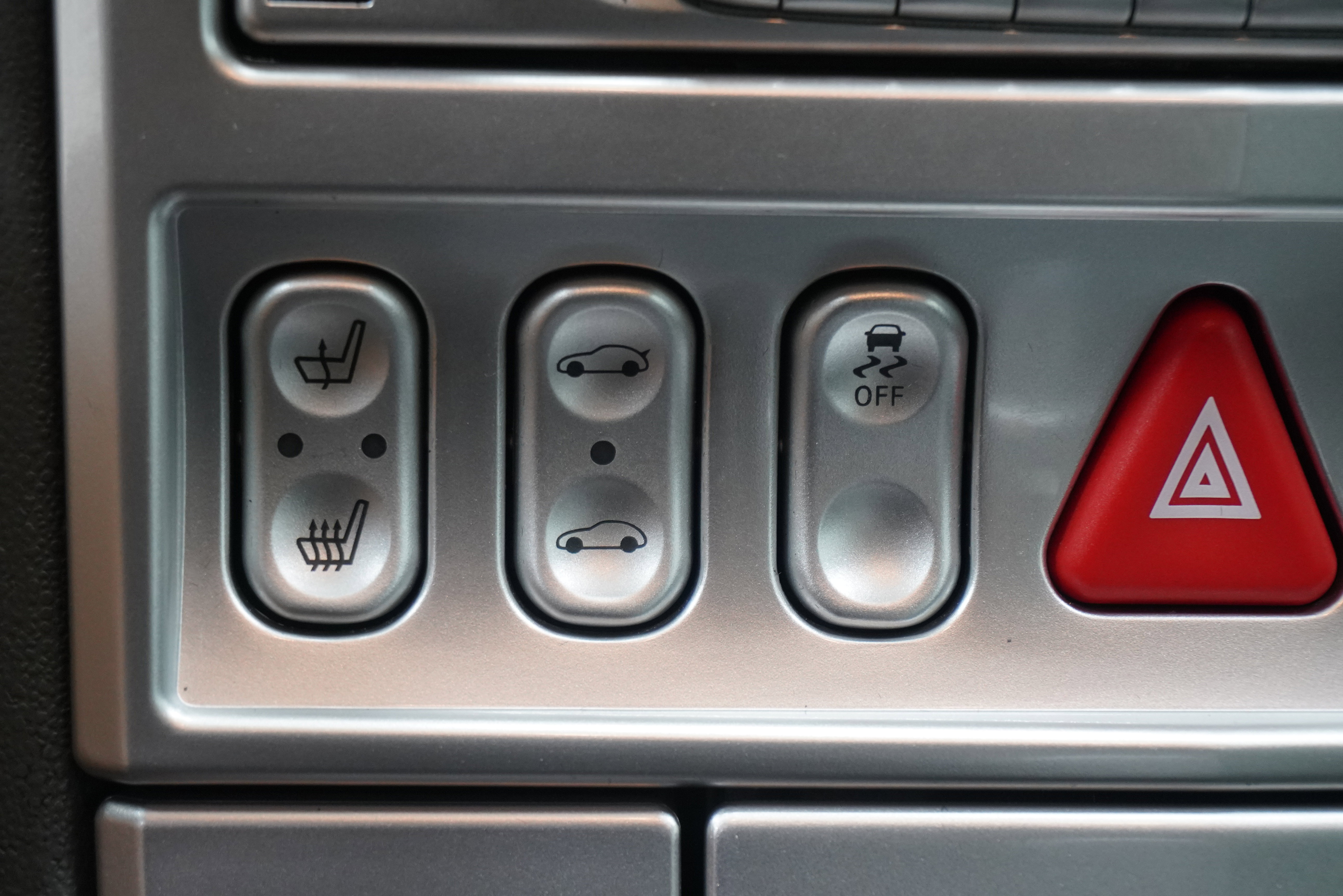 Used 2004 Chrysler Crossfire Coupe image 18