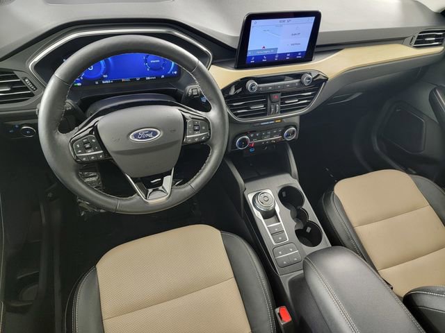 Certified 2022 Ford Escape Titanium w/ Titanium Elite Package AWD/4WD image 32