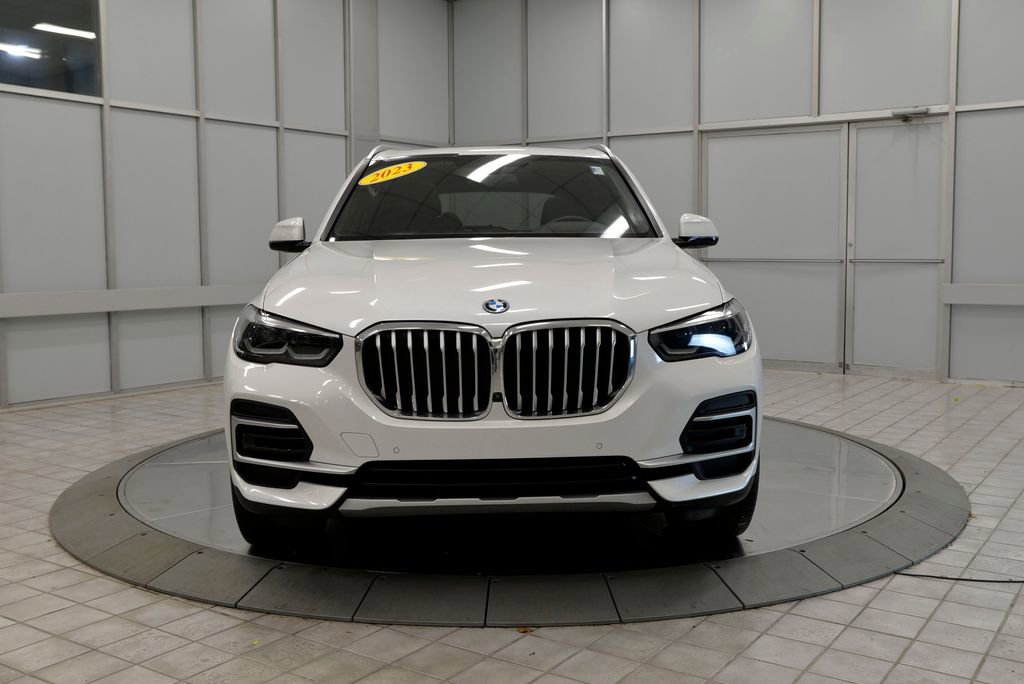 Used 2023 BMW X5 xDrive45e w/ Climate Comfort Package image 3