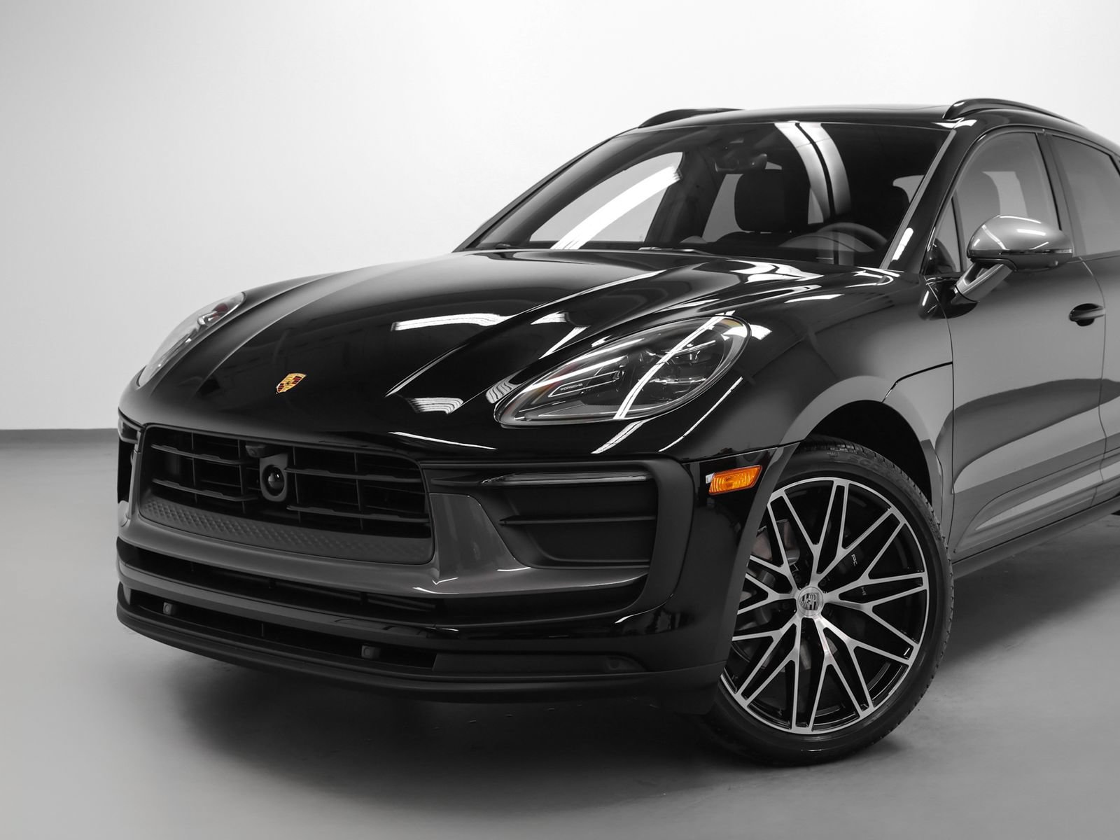 New 2026 Porsche Macan Turbo AWD/4WD image 7