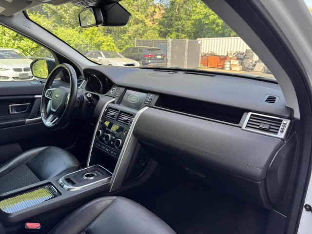 Used 2018 Land Rover Discovery Sport SE AWD/4WD image 35