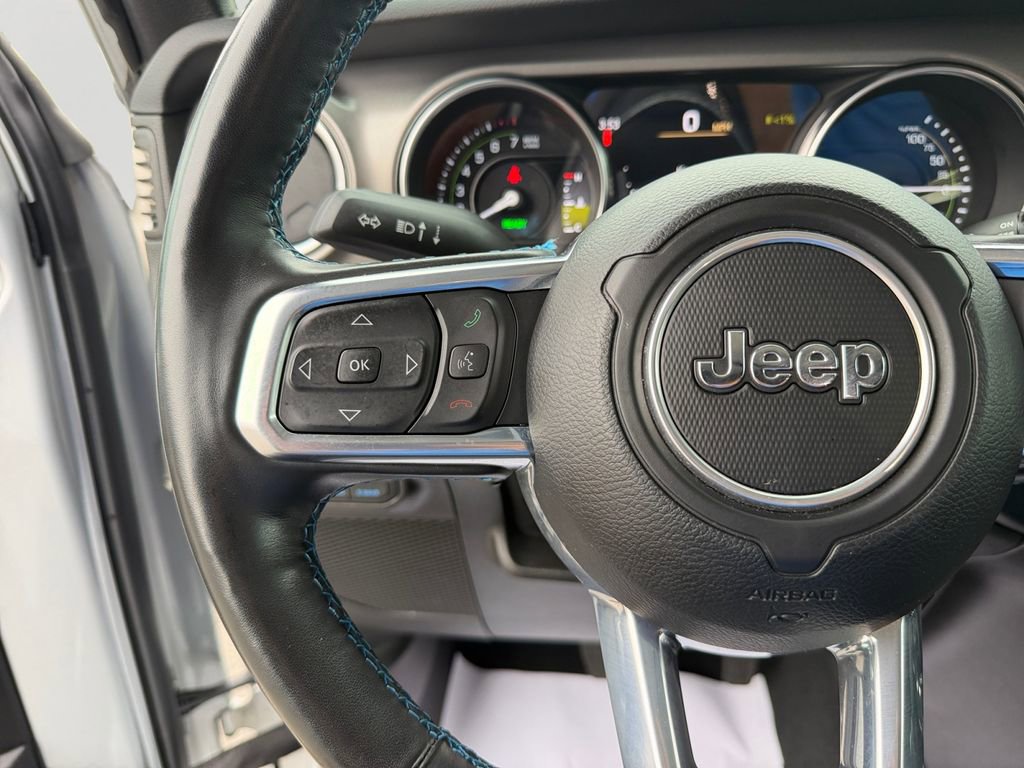 Used 2023 Jeep Wrangler Unlimited Rubicon 4xe w/ Cold Weather Group AWD/4WD image 21