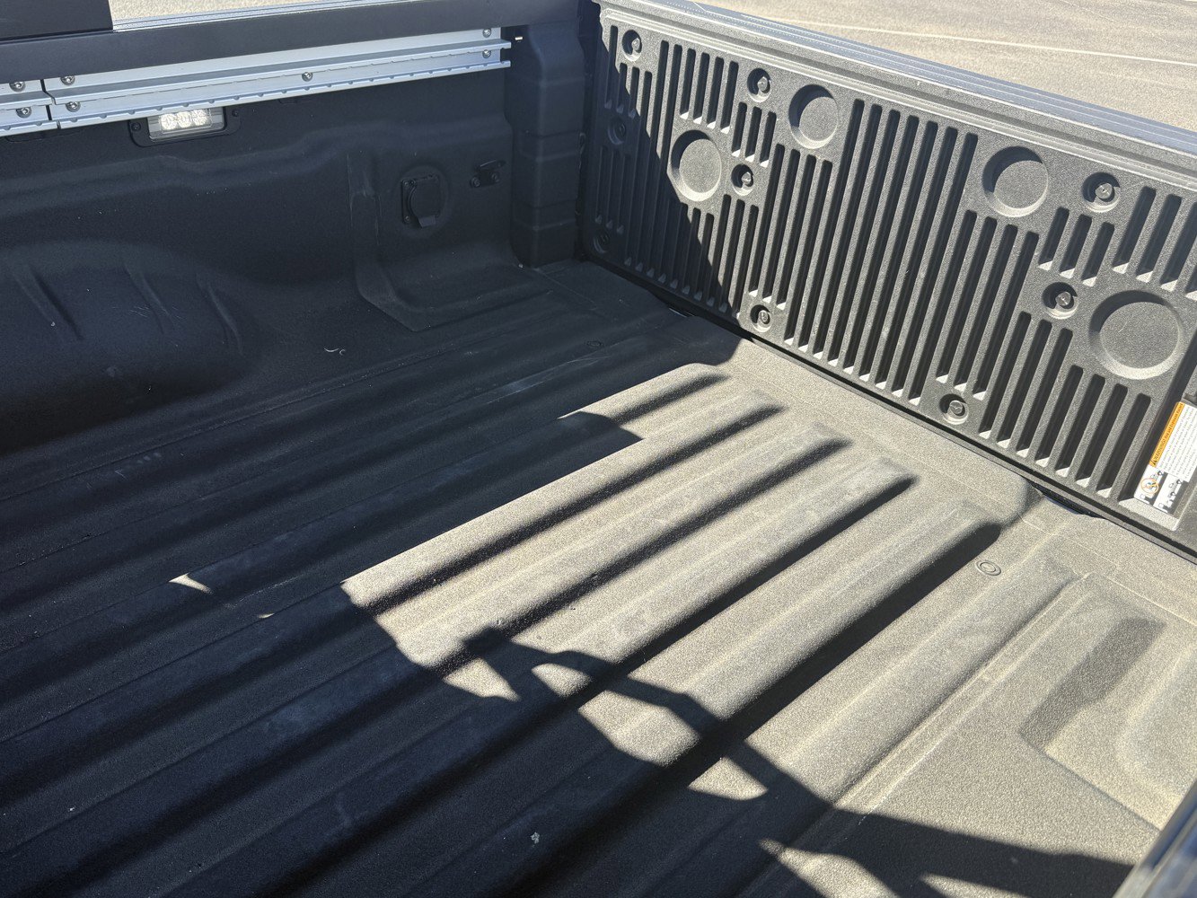 Used 2023 Nissan Frontier PRO-4X w/ Pro-4X Premium Package image 26