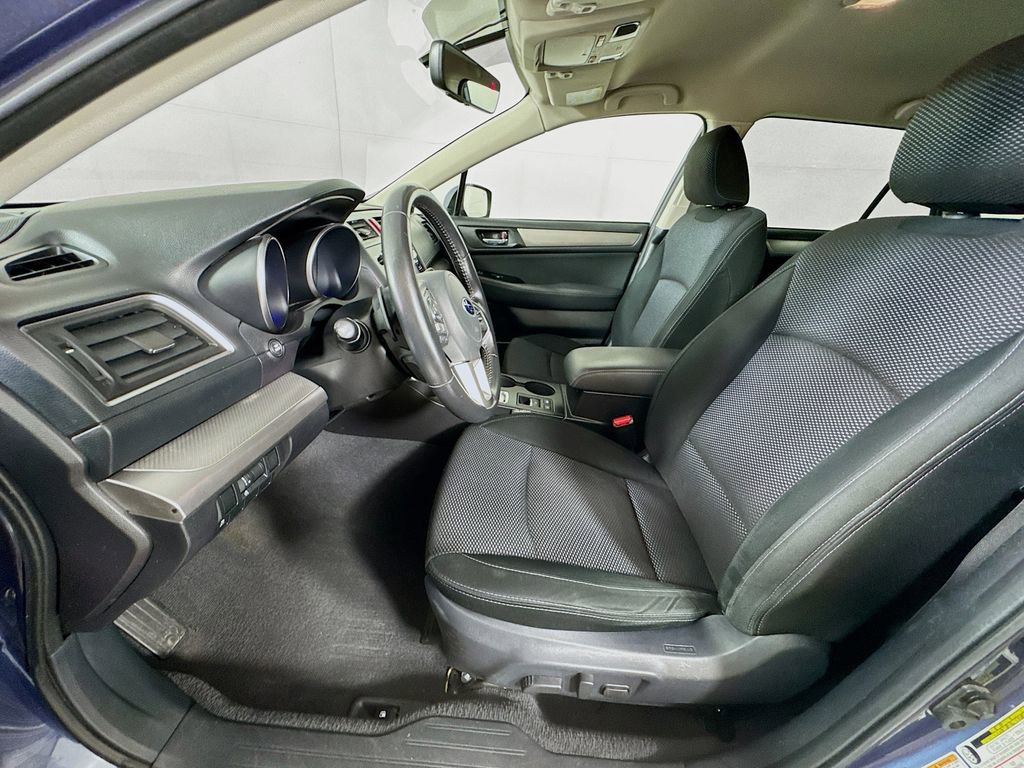 Used 2017 Subaru Outback 2.5i Premium AWD/4WD image 23