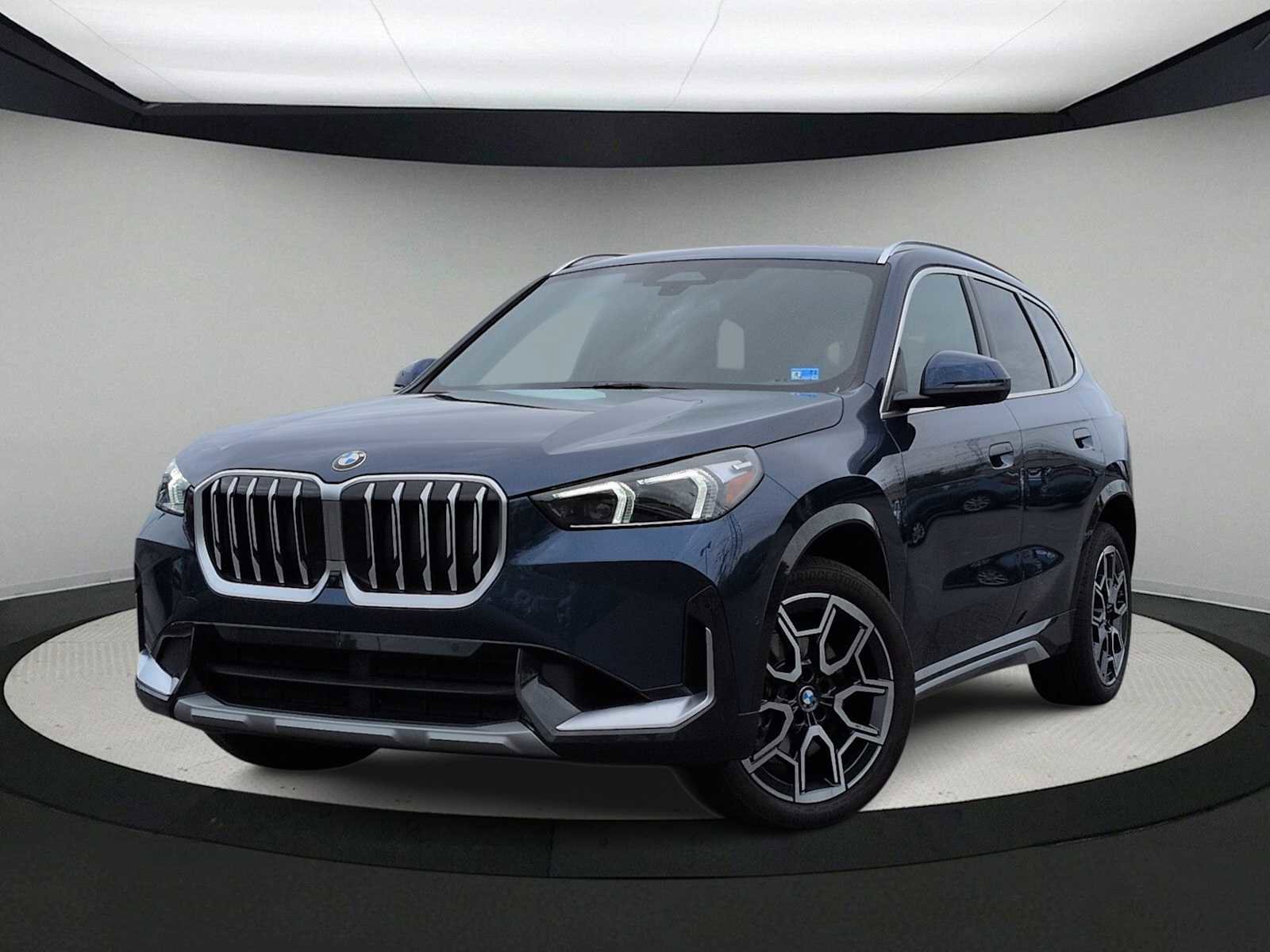 Used 2025 BMW X1 xDrive28i w/ Technology Package AWD/4WD image 1