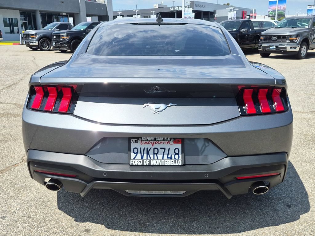 Certified 2025 Ford Mustang Coupe RWD image 5