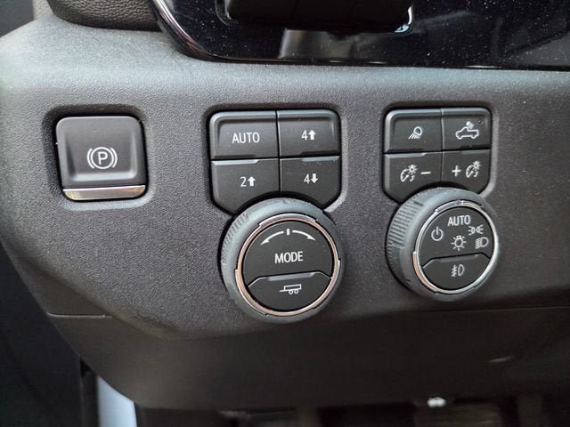 Used 2026 Chevrolet Silverado 1500 High Country w/ High Country Premium Package AWD/4WD image 14
