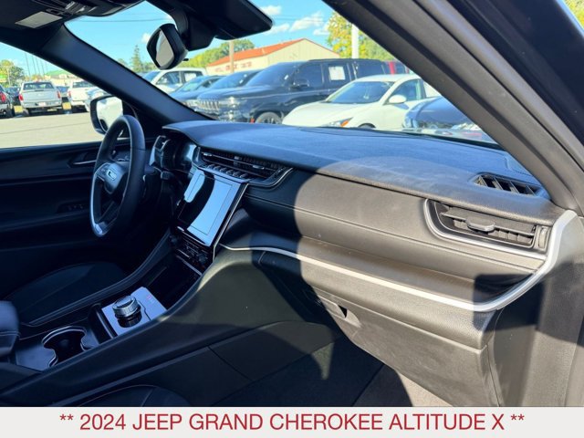 Certified 2024 Jeep Grand Cherokee Altitude AWD/4WD image 9