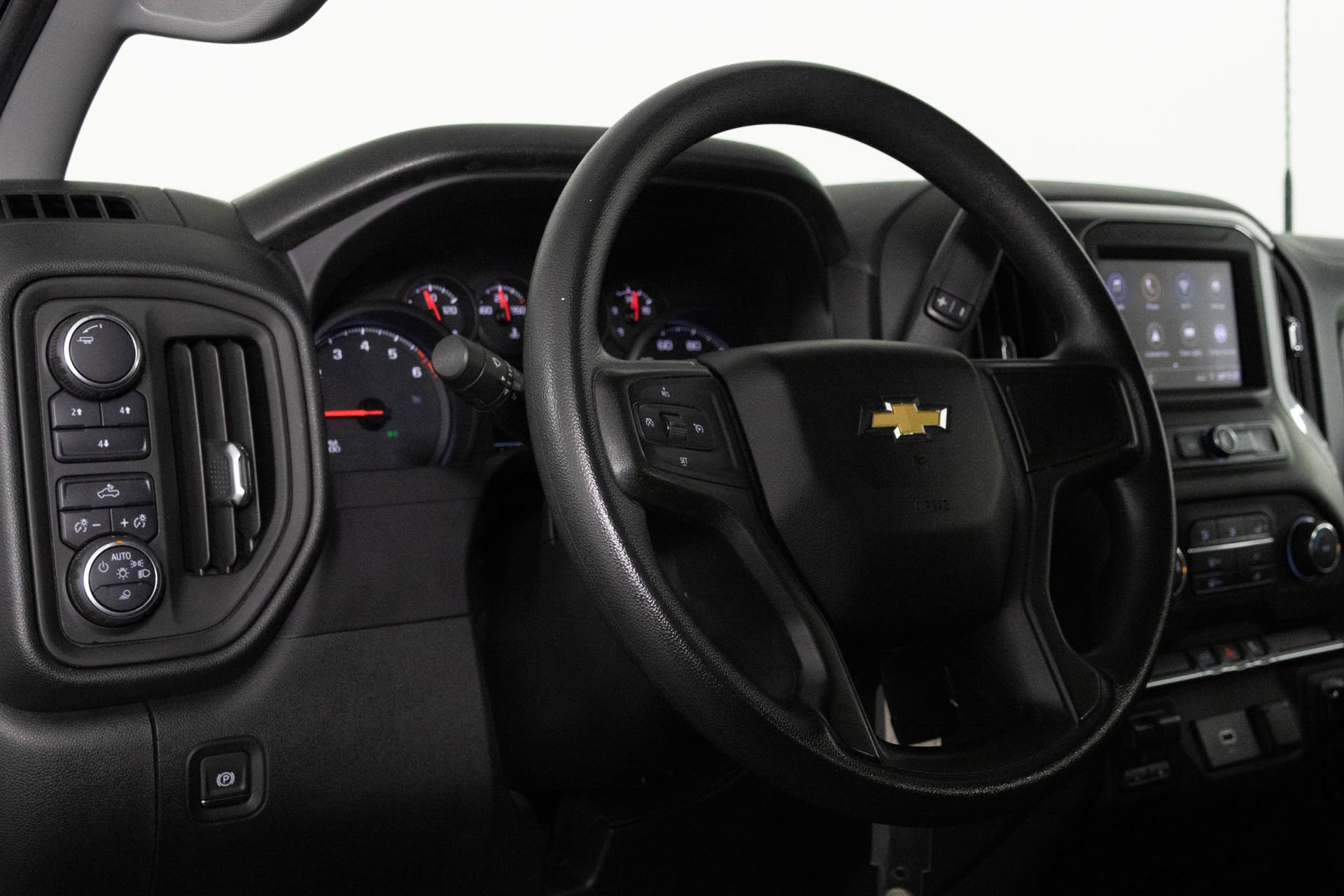 Used 2020 Chevrolet Silverado 2500 Custom w/ Custom Value Package image 29