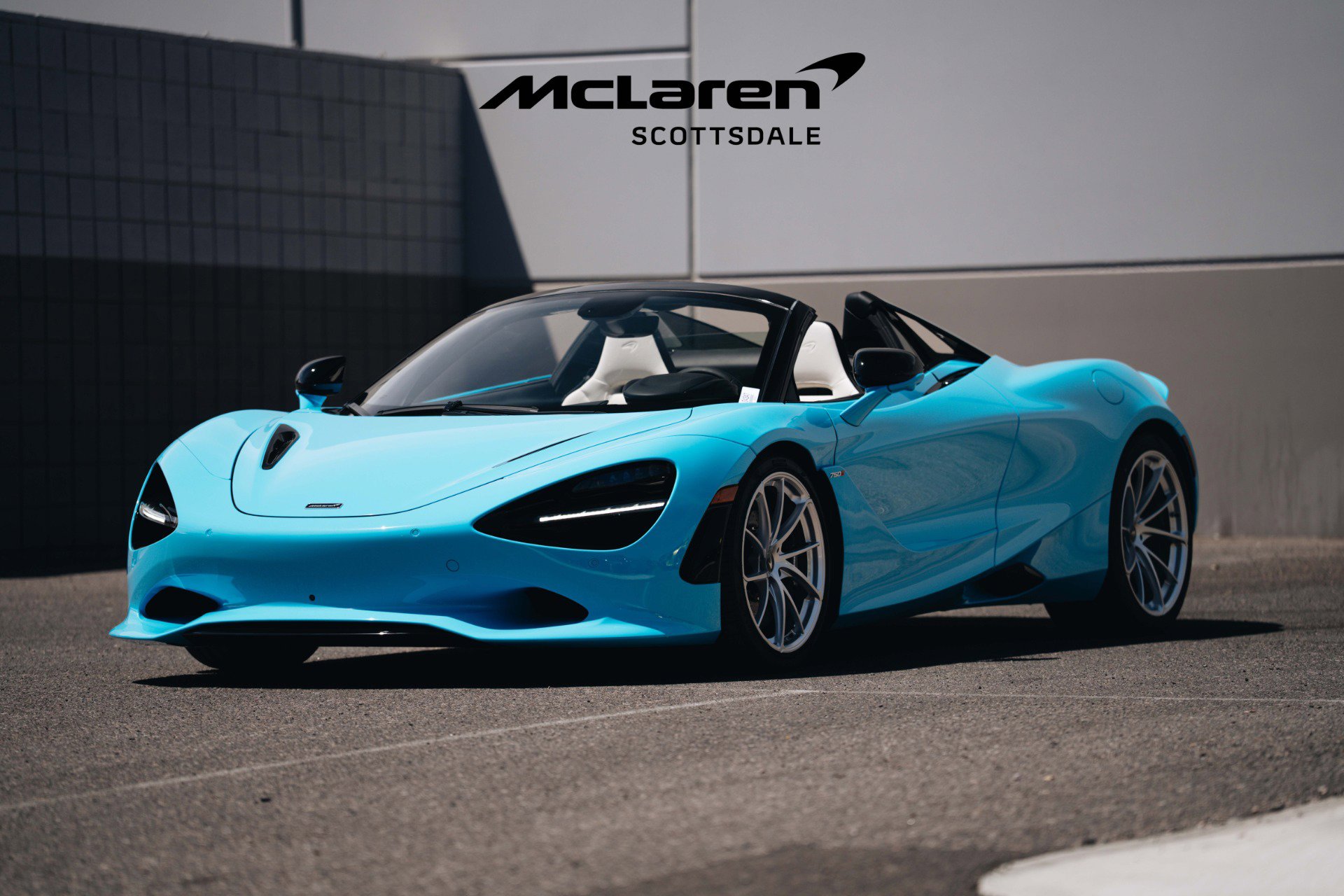 Used 2025 McLaren 750S Spider image 3