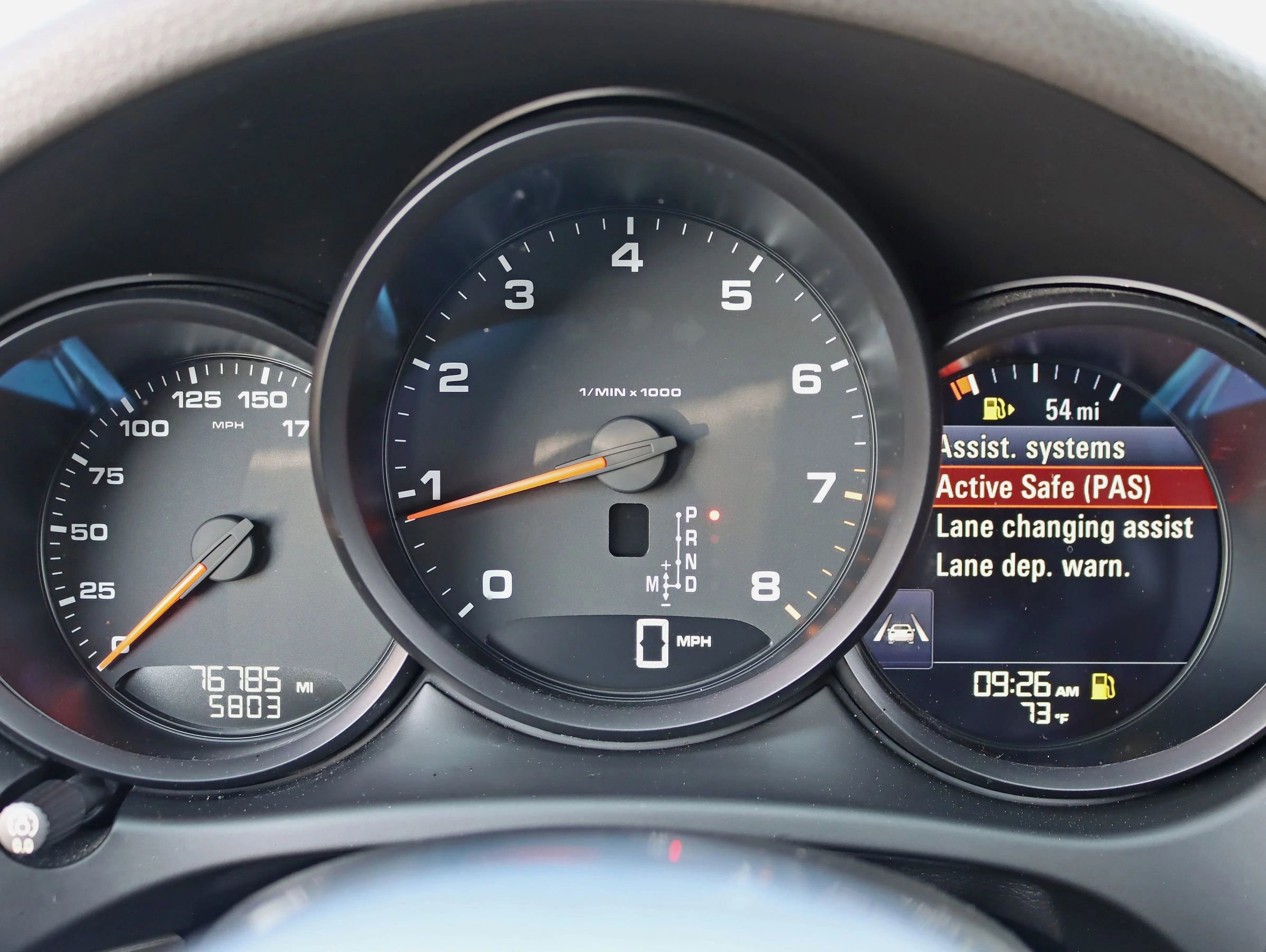 Used 2018 Porsche Macan Sport Edition image 18