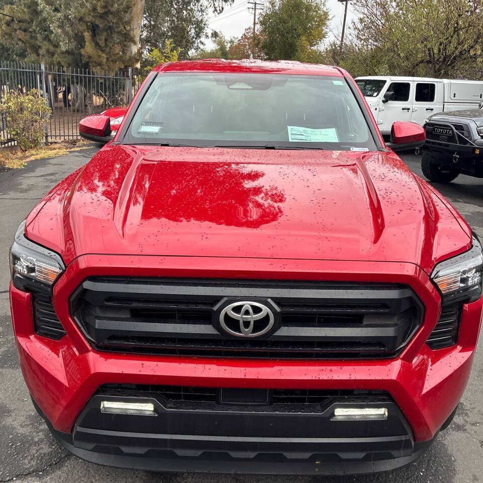 Used 2025 Toyota Tacoma SR5 RWD image 6