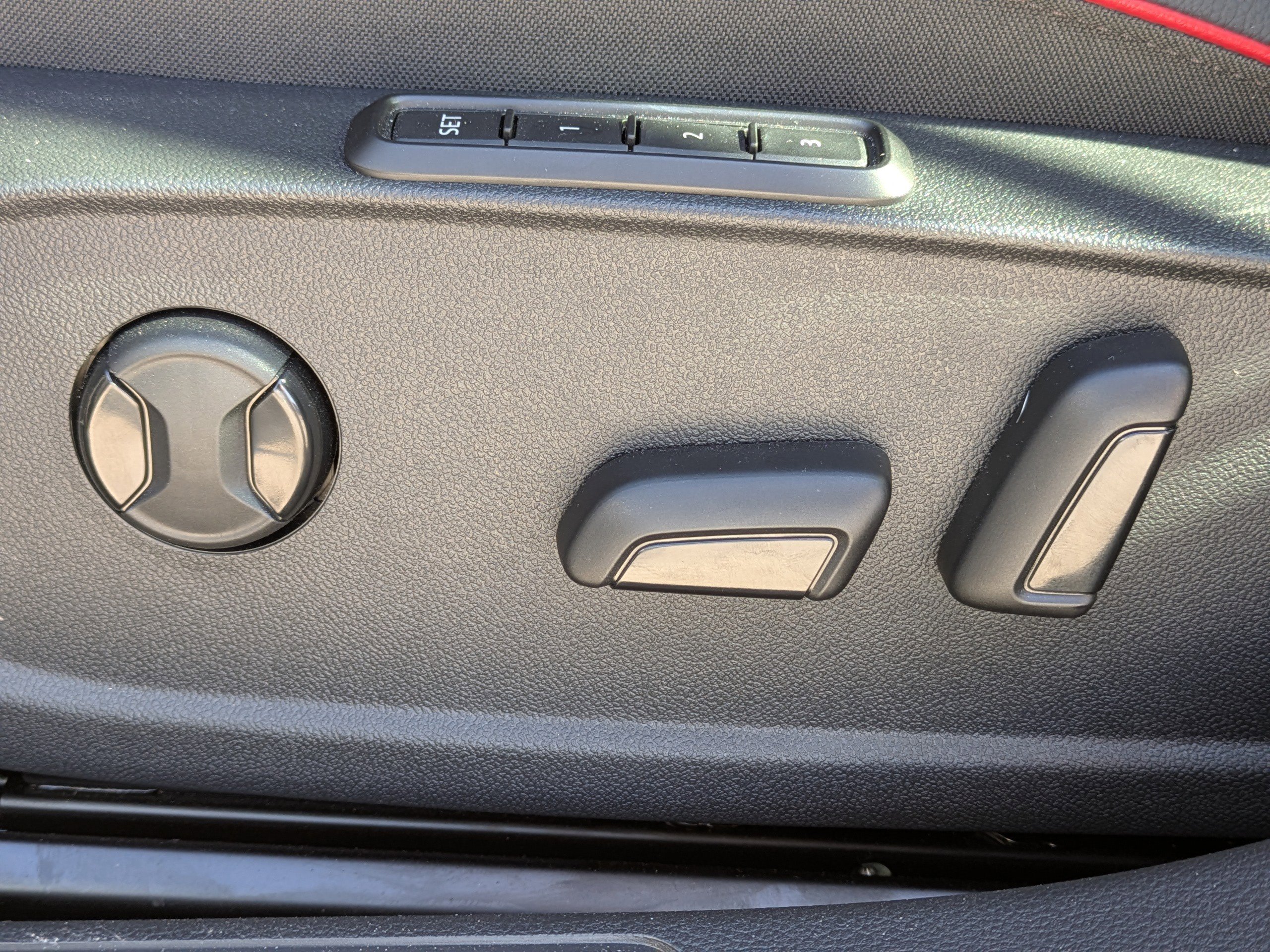 New 2025 Volkswagen GTI SE image 20