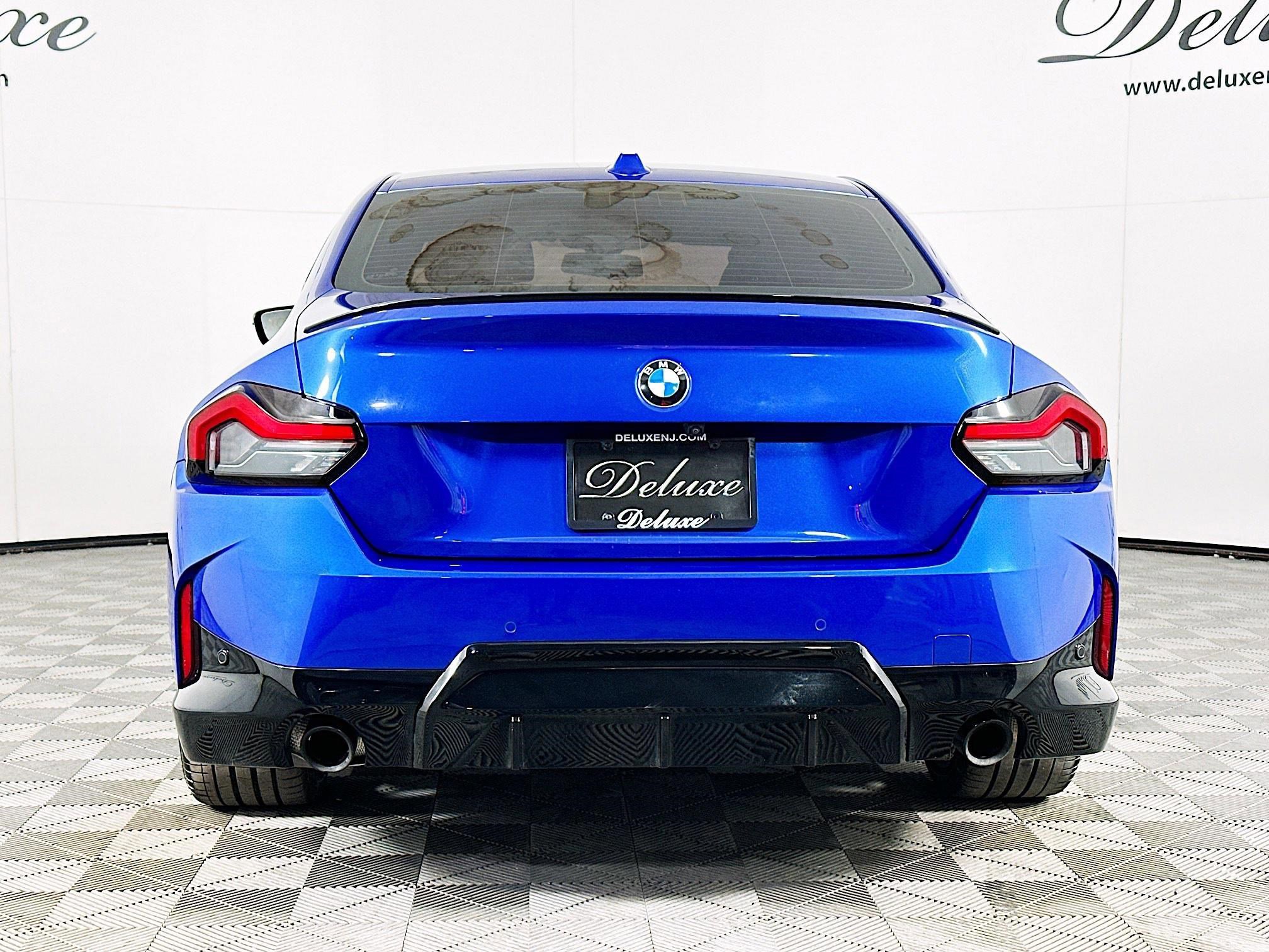 Used 2023 BMW 230i xDrive Coupe w/ Premium Package image 5