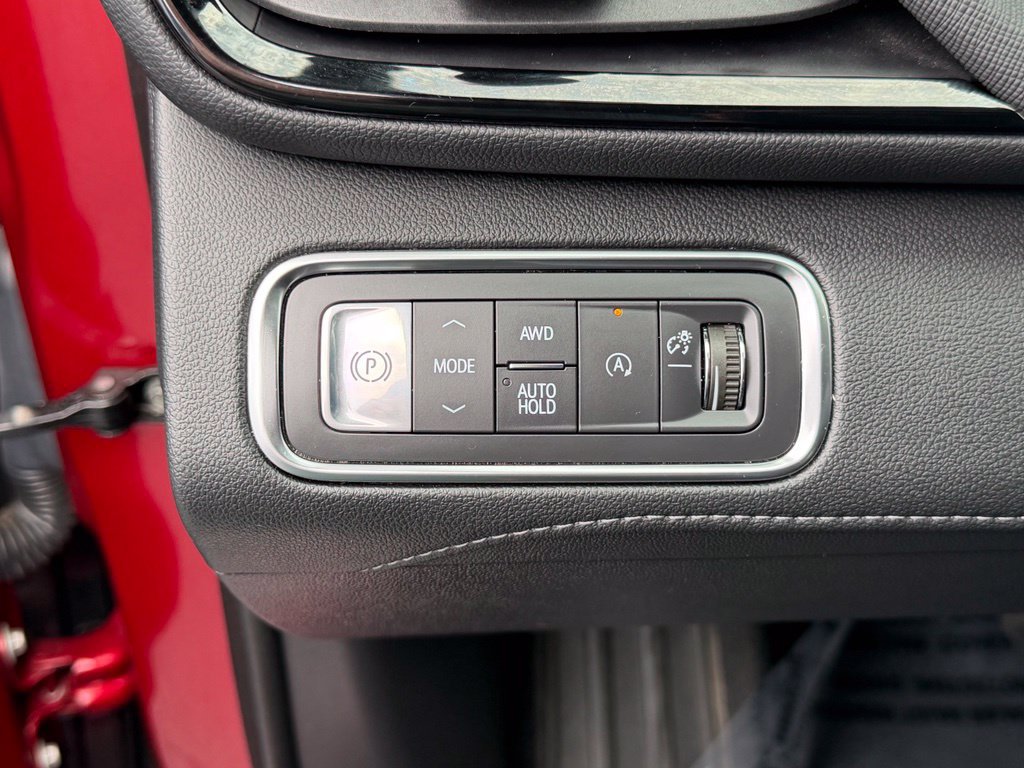 Used 2025 Buick Enclave Preferred AWD/4WD image 19