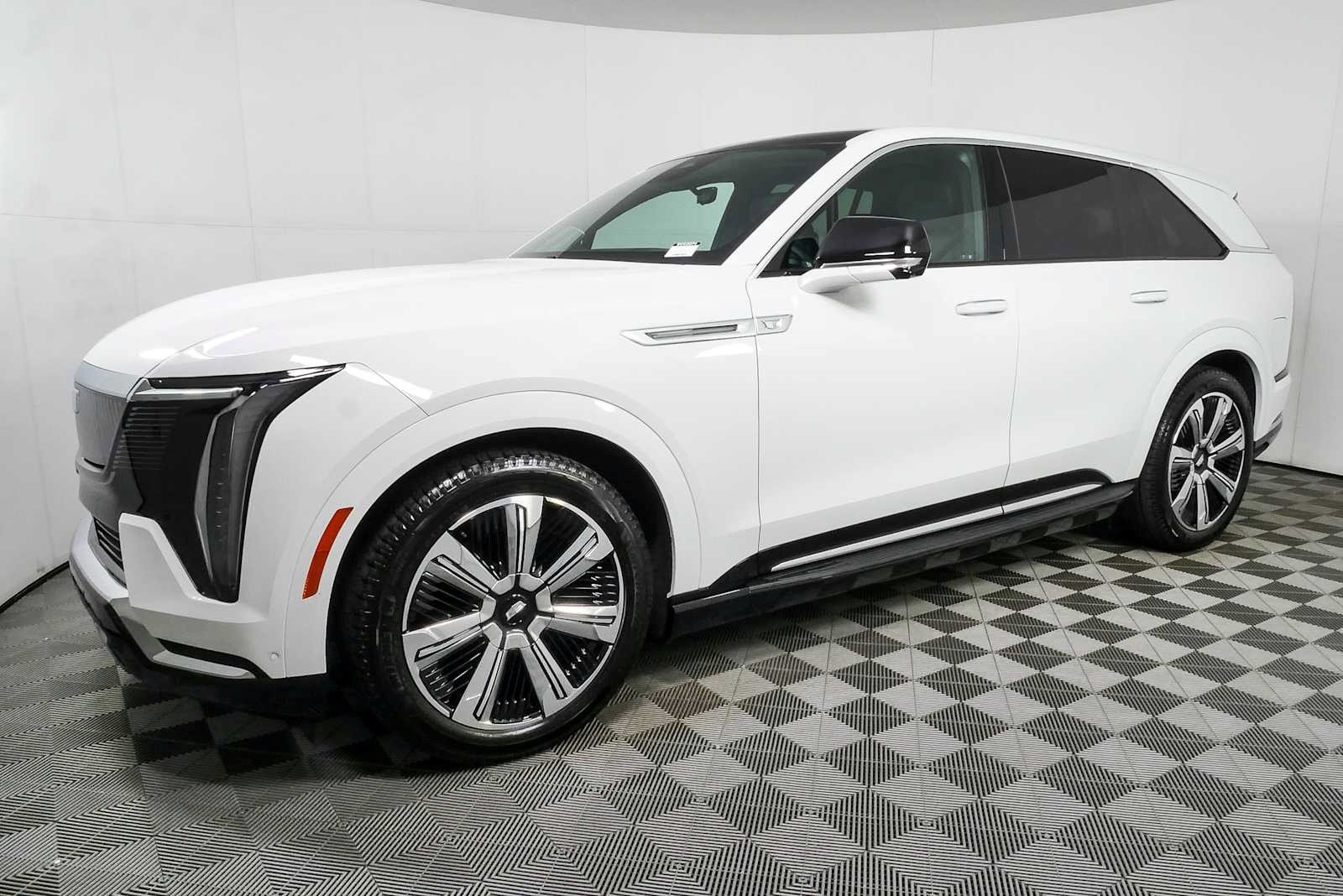 Certified 2025 Cadillac Escalade IQ Luxury 2 w/ LPO, Premium Carpet Package AWD/4WD image 27