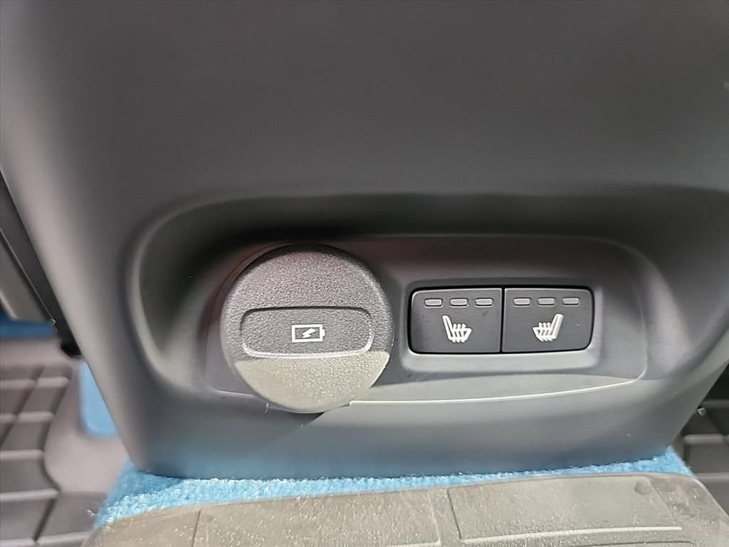 Certified 2023 Volvo XC40 Recharge Ultimate w/ Protection Package Premier AWD/4WD image 30