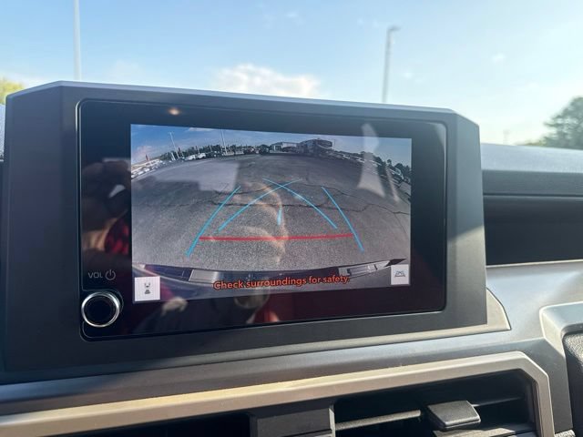 Used 2025 Toyota Tacoma SR5 AWD/4WD image 33