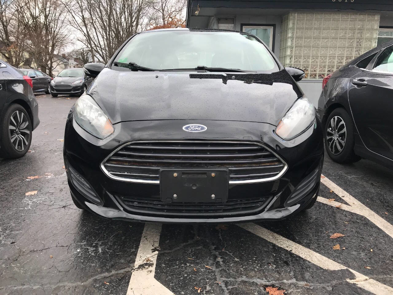 Used 2017 Ford Fiesta SE w/ Cold Weather Package image 3