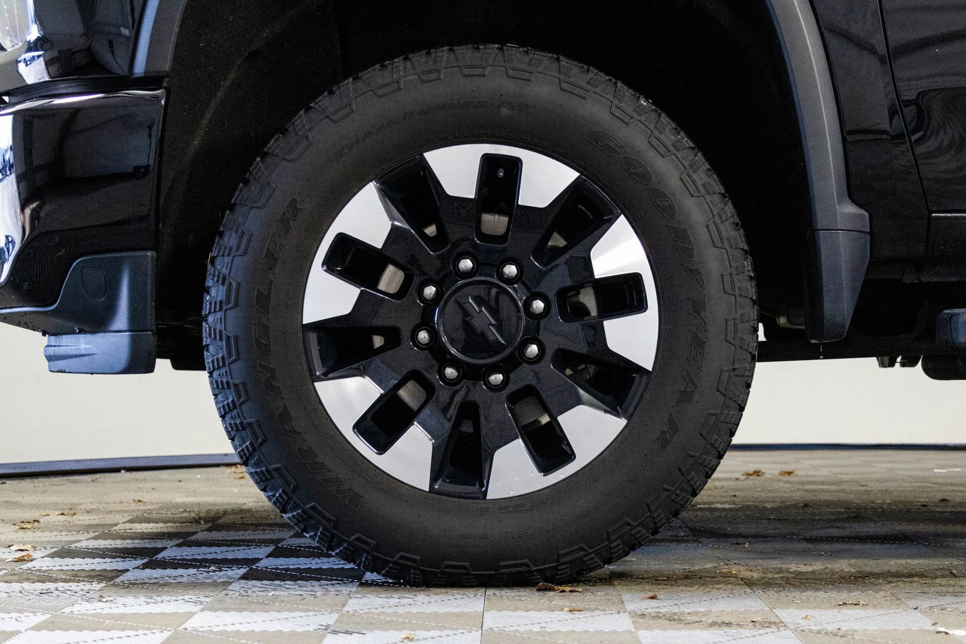 Used 2020 Chevrolet Silverado 2500 Custom w/ Custom Value Package image 40