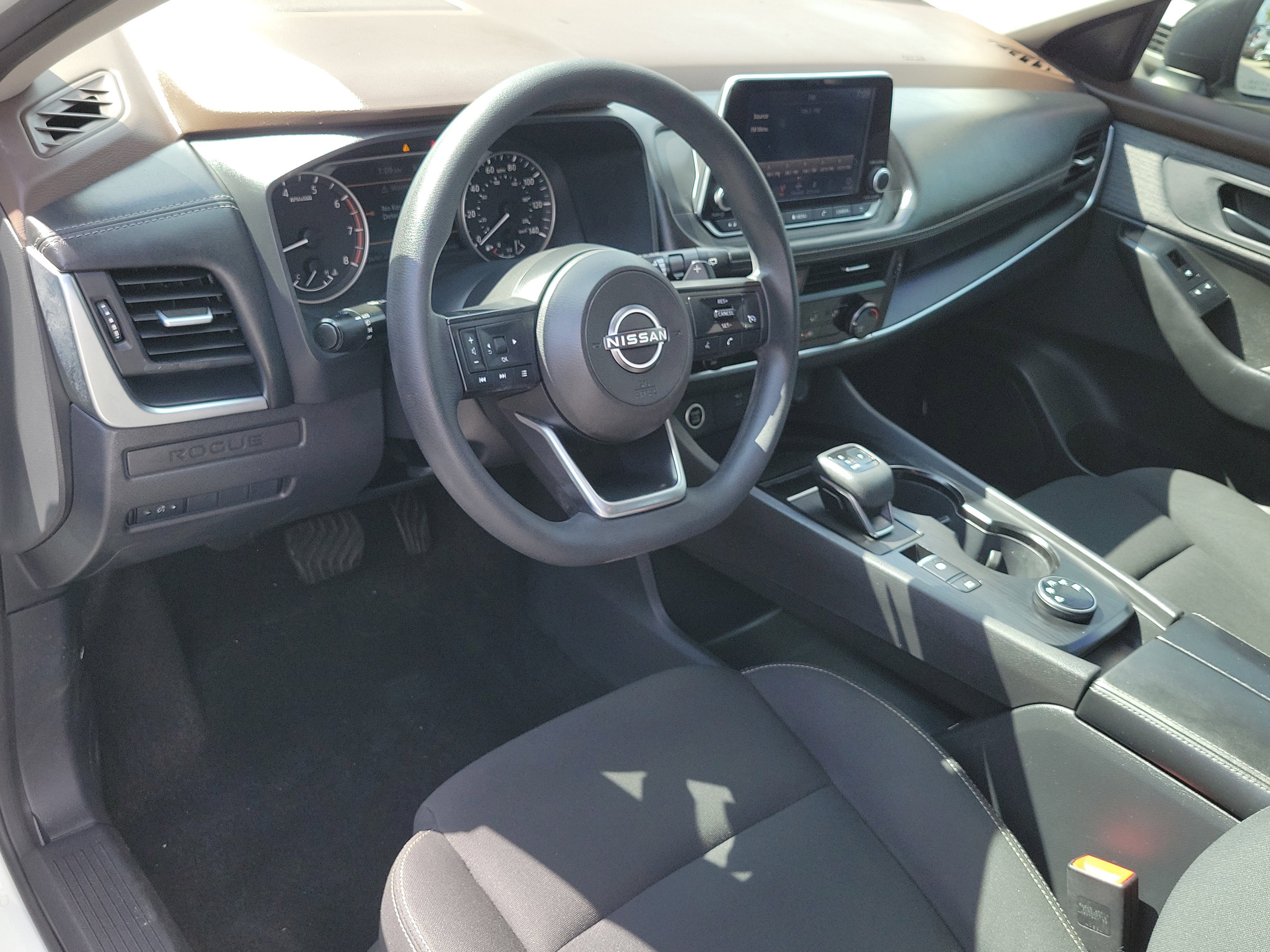 Used 2023 Nissan Rogue S AWD/4WD image 22