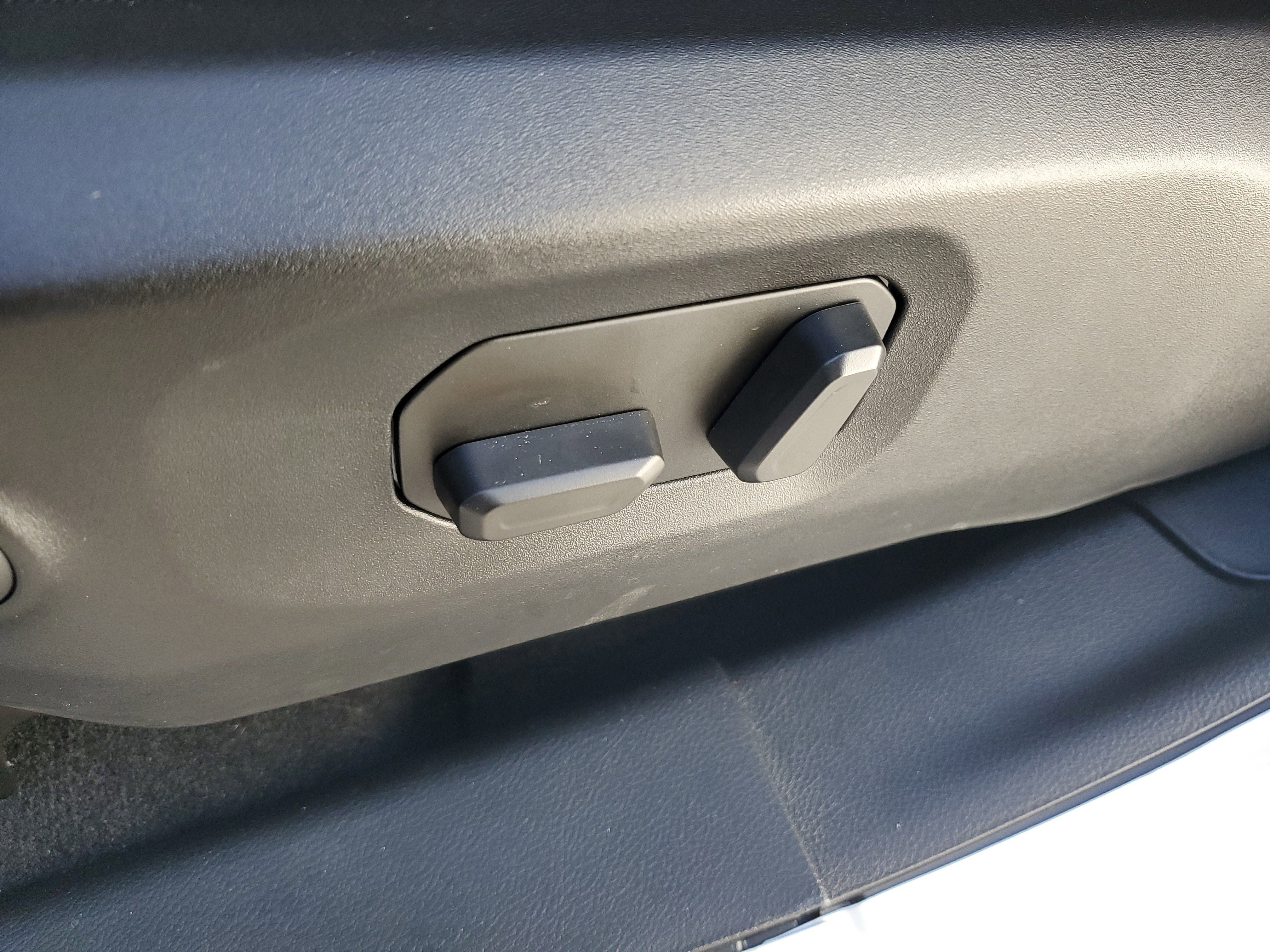 Used 2025 Jeep Wrangler Unlimited Rubicon w/ Safety Group image 20