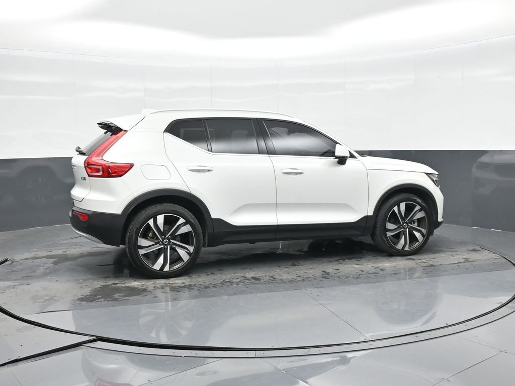 Used 2023 Volvo XC40 B5 Plus w/ Protection Package Premier image 7