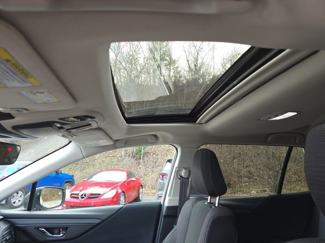 Used 2024 Subaru Outback Premium image 16