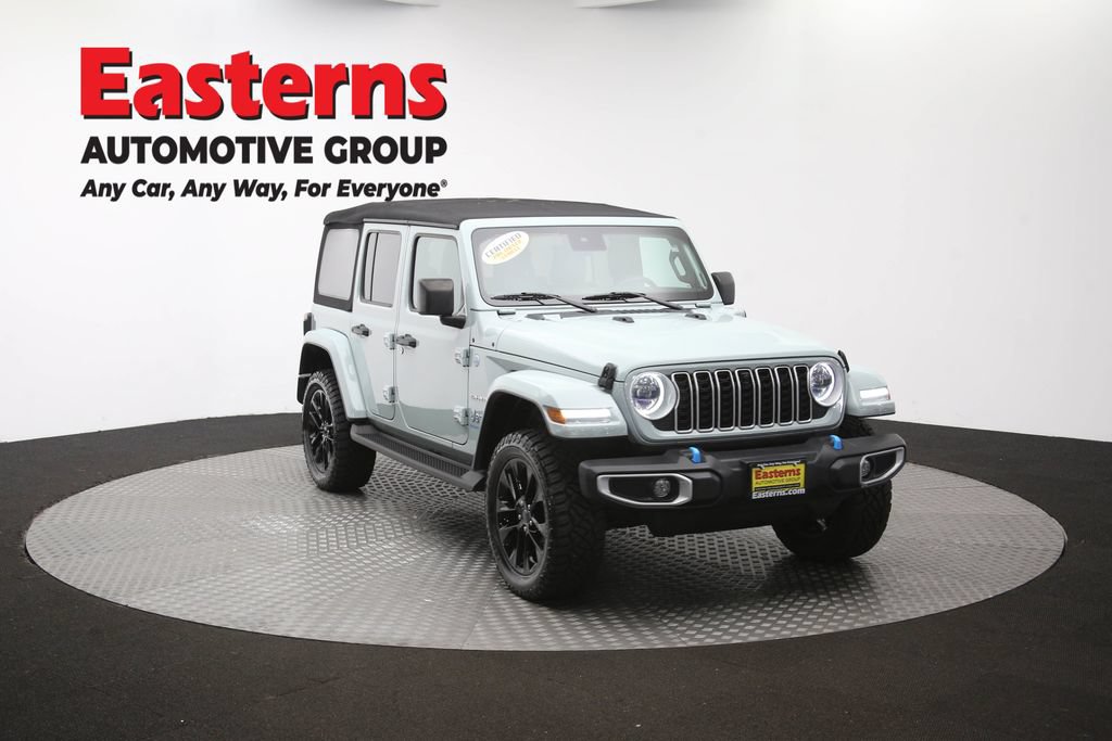 Used 2024 Jeep Wrangler Unlimited Sahara w/ Technology Group AWD/4WD image 52