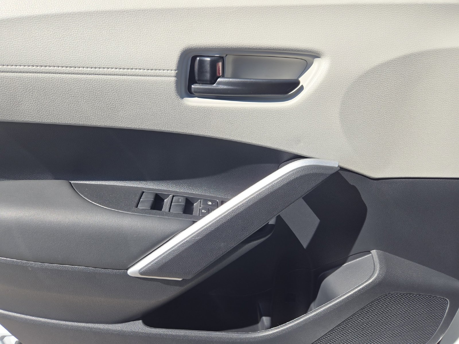 New 2026 Toyota Corolla Cross LE FWD image 21