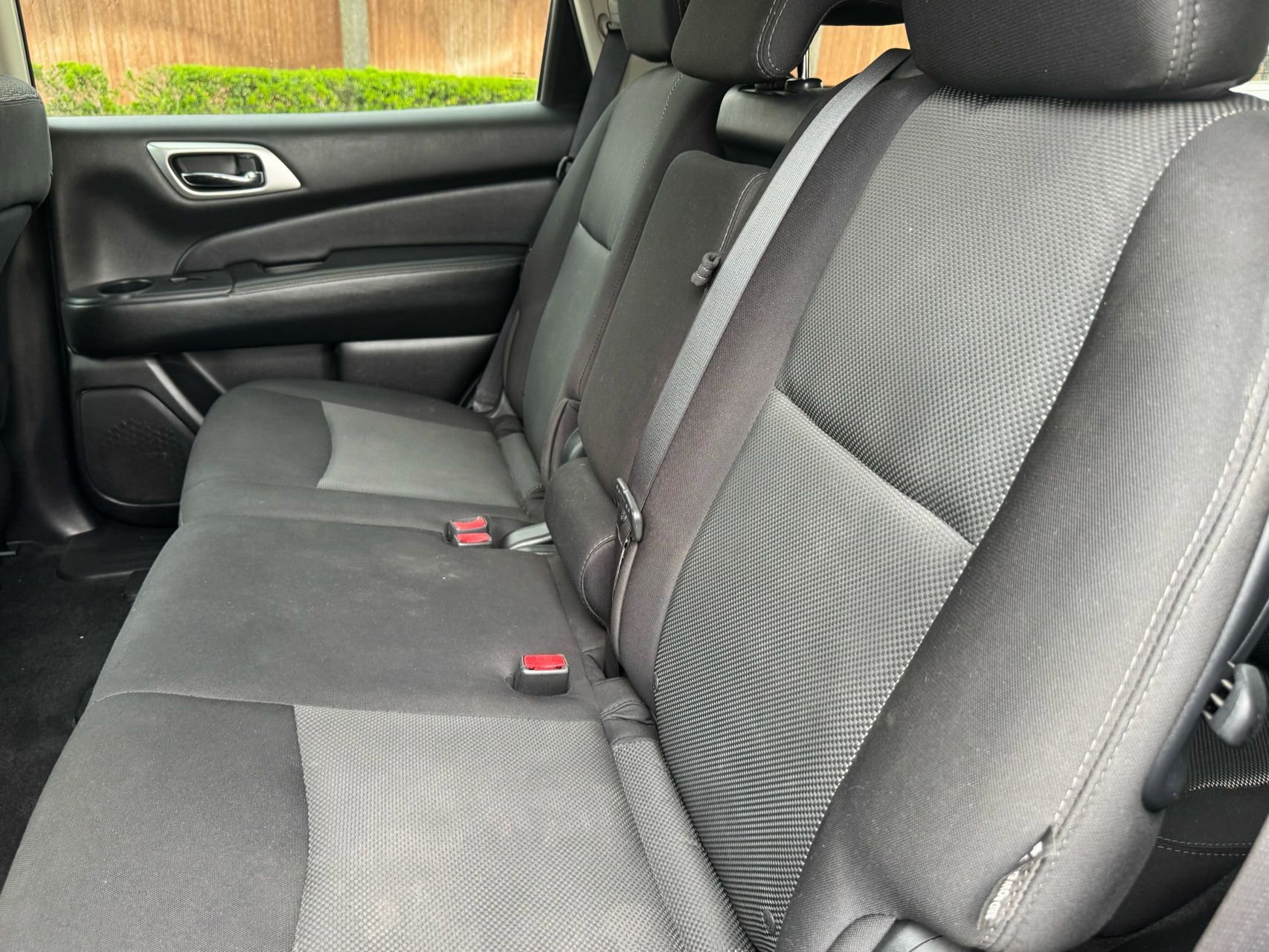 Used 2020 Nissan Pathfinder S FWD image 27