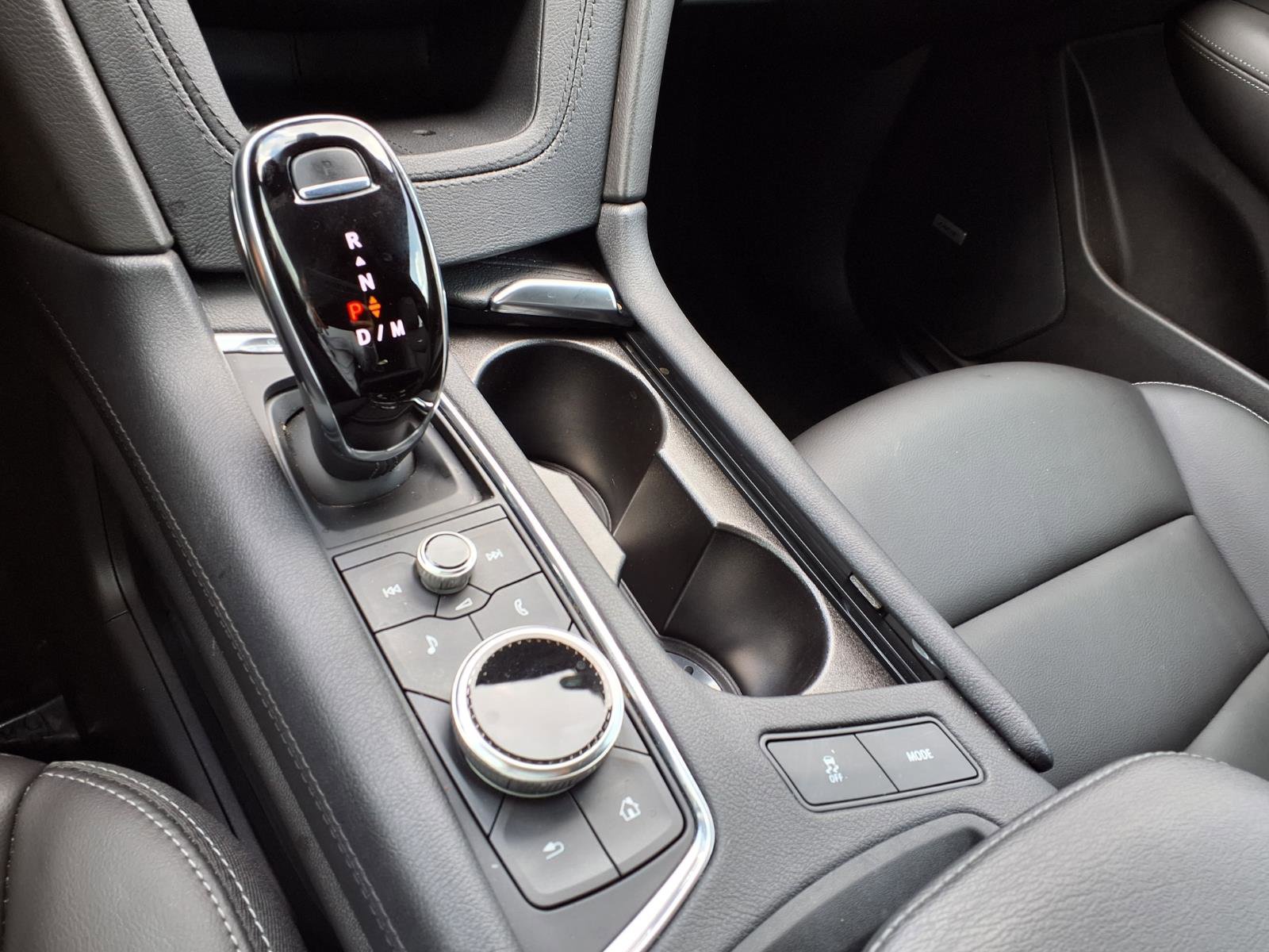 Certified 2022 Cadillac XT5 Luxury image 18