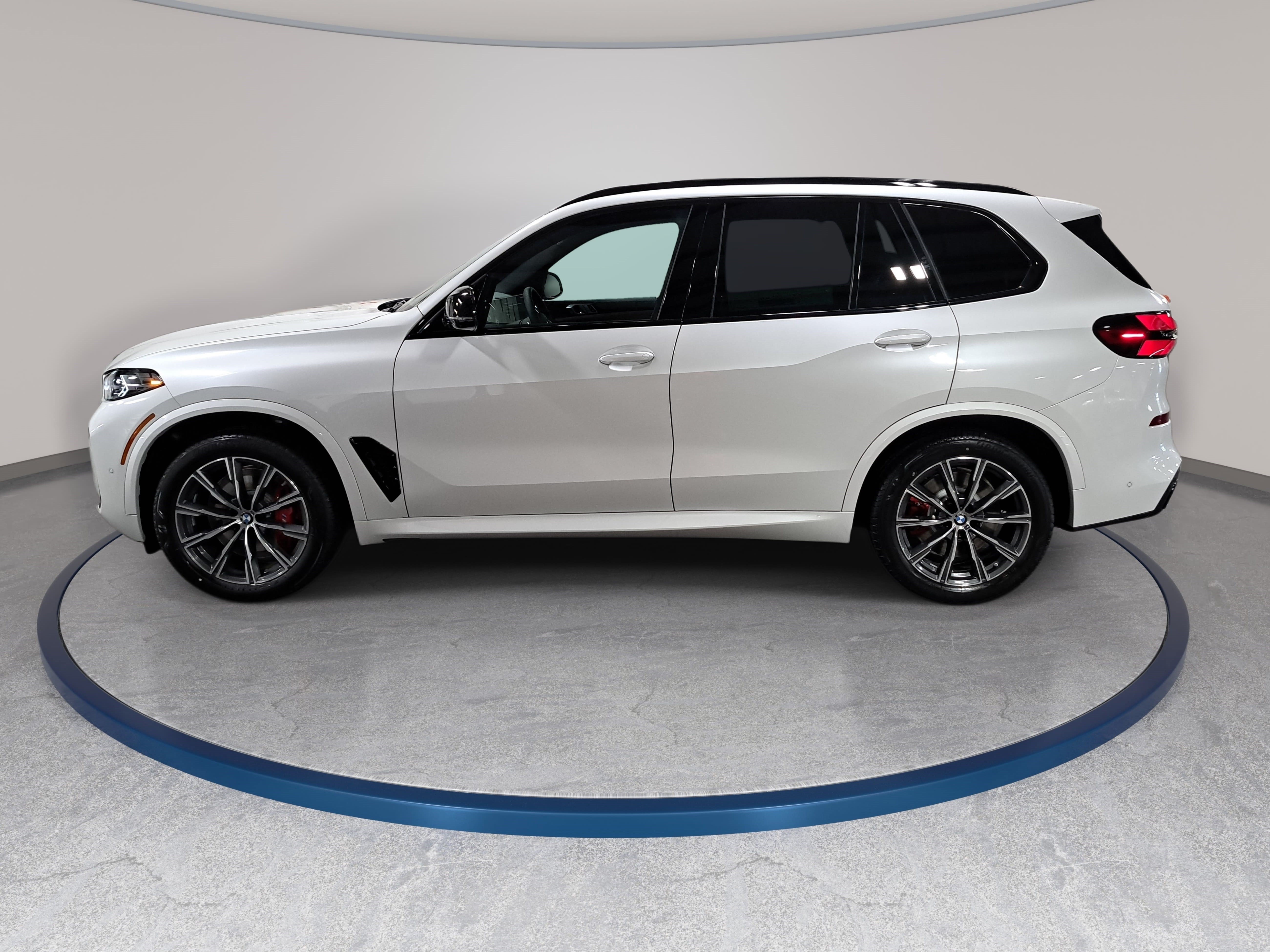 New 2026 BMW X5 M60i AWD/4WD image 8