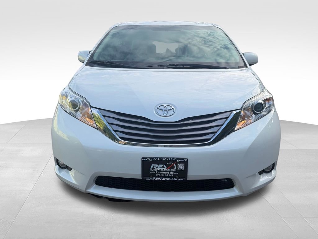 Used 2015 Toyota Sienna XLE Premium AWD/4WD image 11