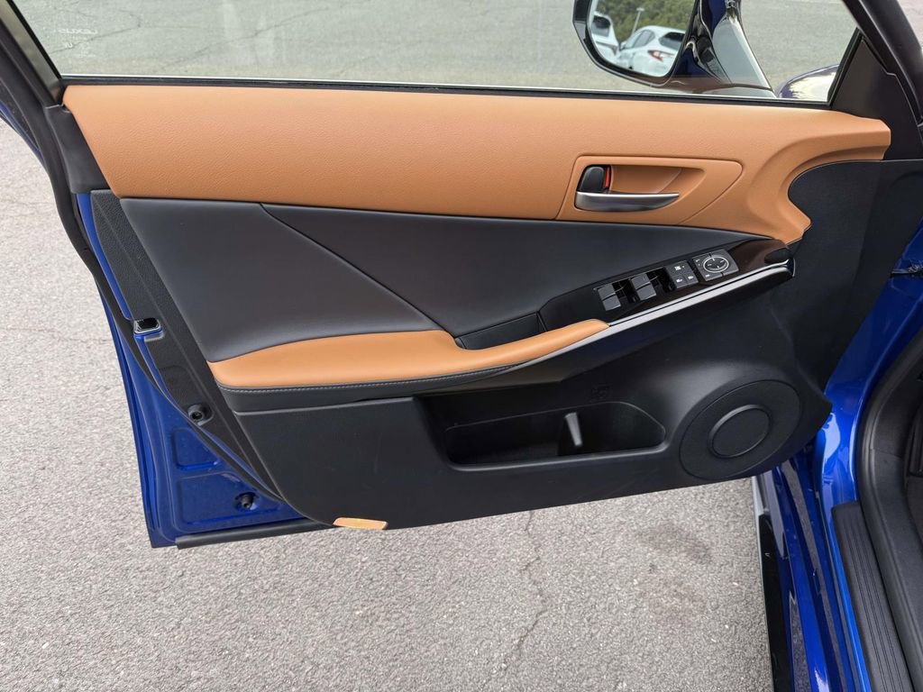 Used 2025 Lexus IS 350 F Sport image 12