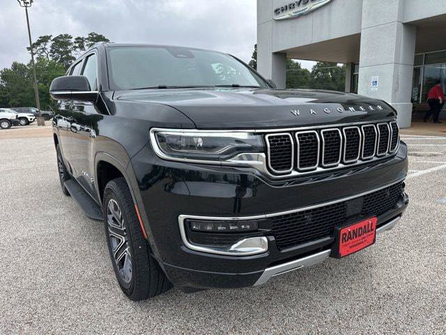 Certified 2024 Jeep Wagoneer Series II w/ Flexible Seating Group RWD image 1