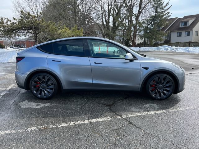 Used 2024 Tesla Model Y Performance image 12