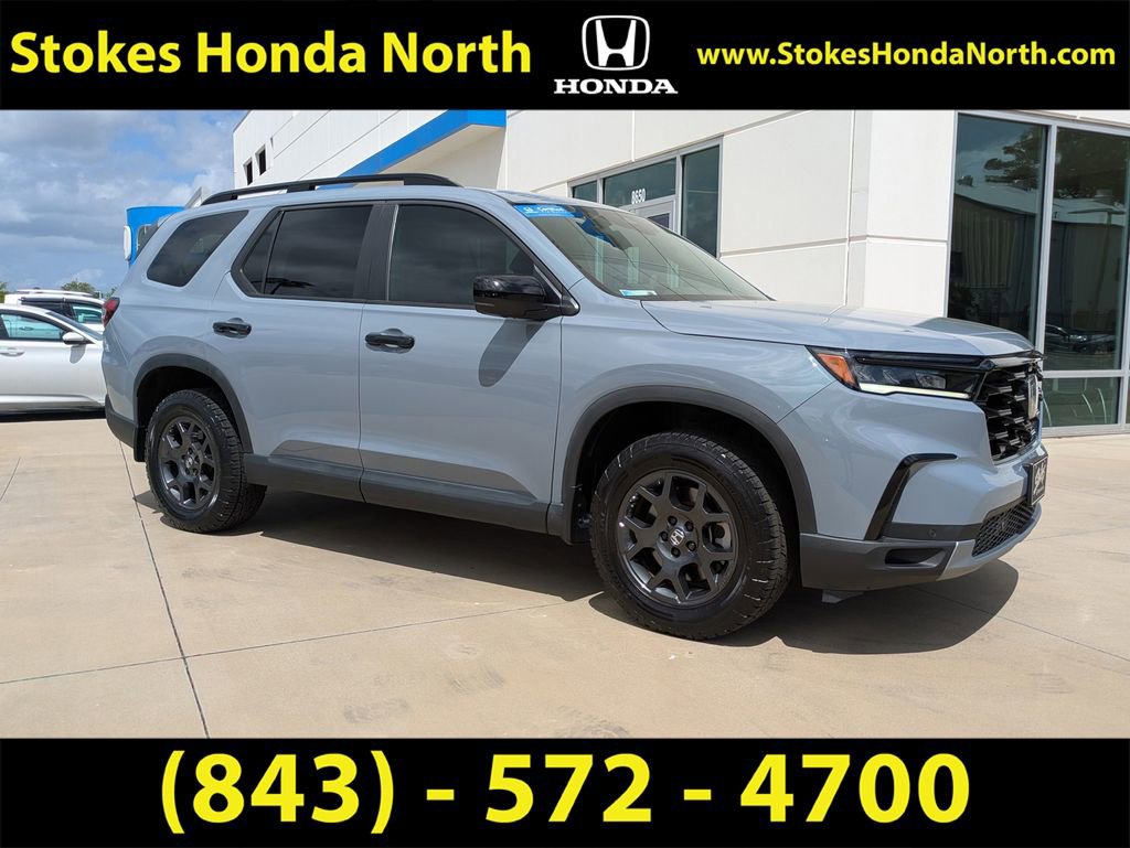 Certified 2024 Honda Pilot TrailSport image 2