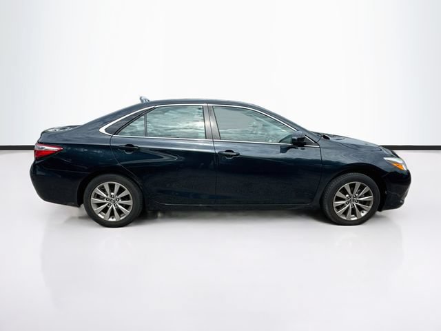Used 2017 Toyota Camry XLE FWD image 10