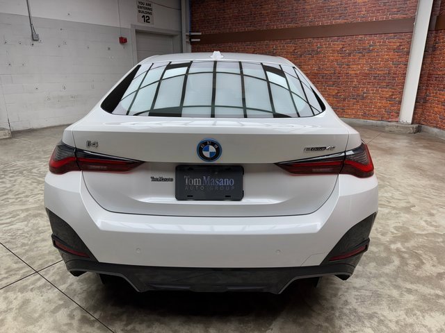 Certified 2022 BMW i4 eDrive40 w/ M Sport Package image 4