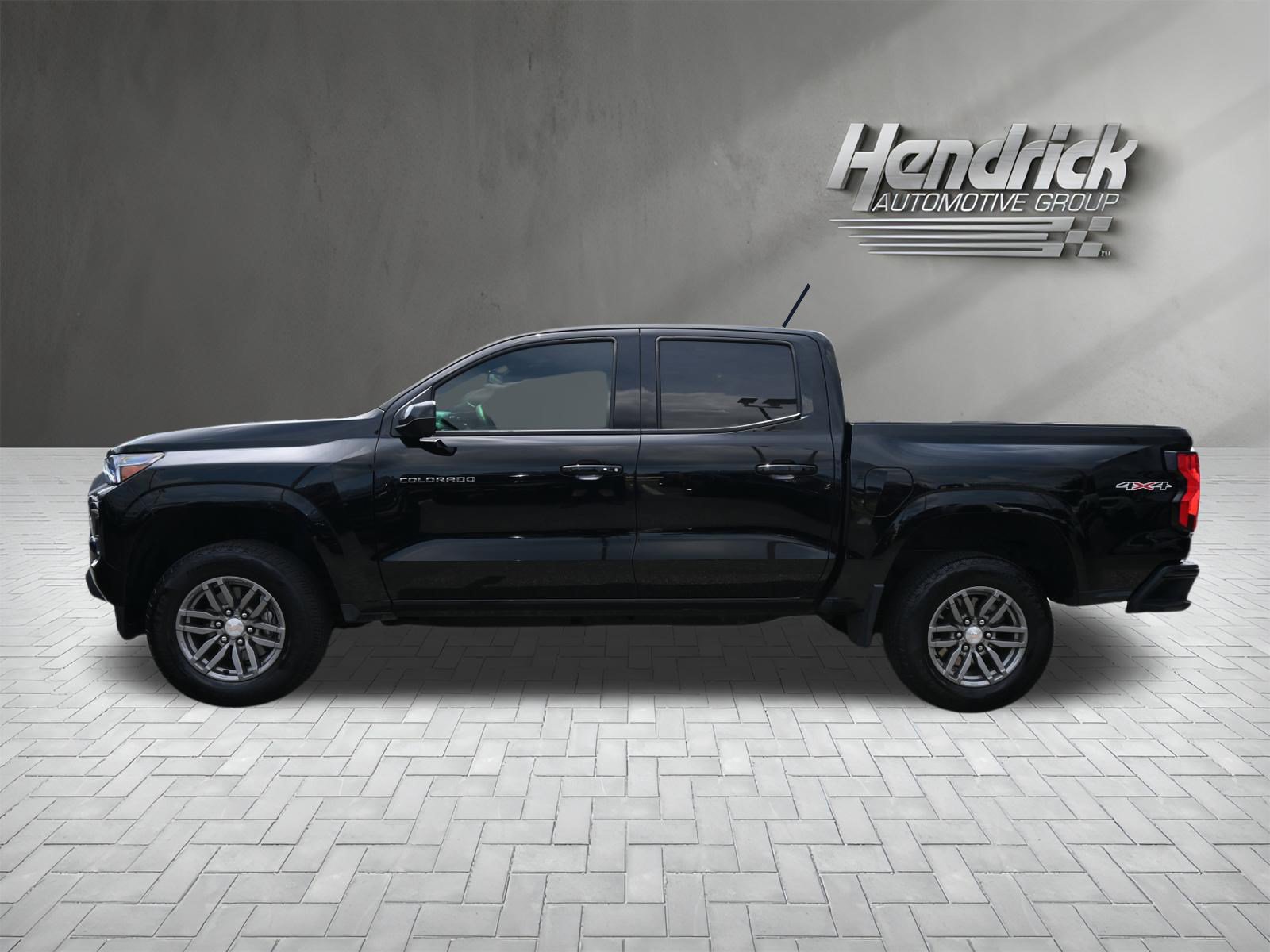 Used 2024 Chevrolet Colorado LT AWD/4WD image 7