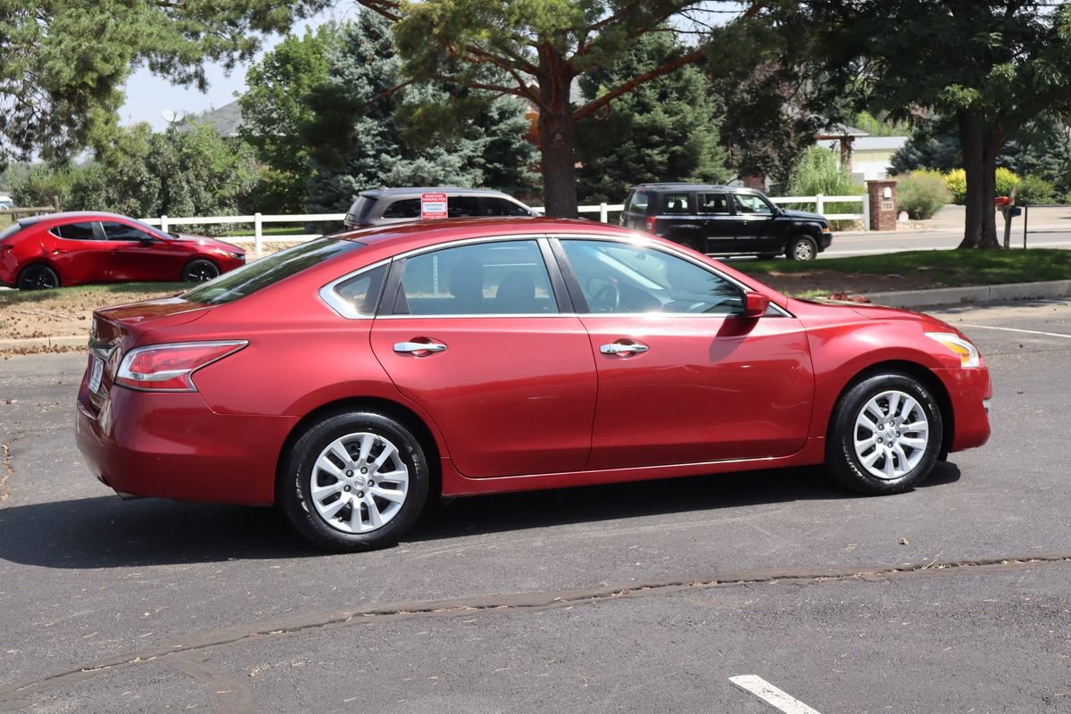 Used 2014 Nissan Altima 2.5 S FWD image 4