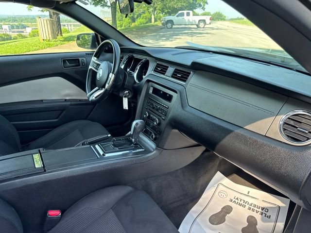 Used 2014 Ford Mustang Convertible RWD image 11