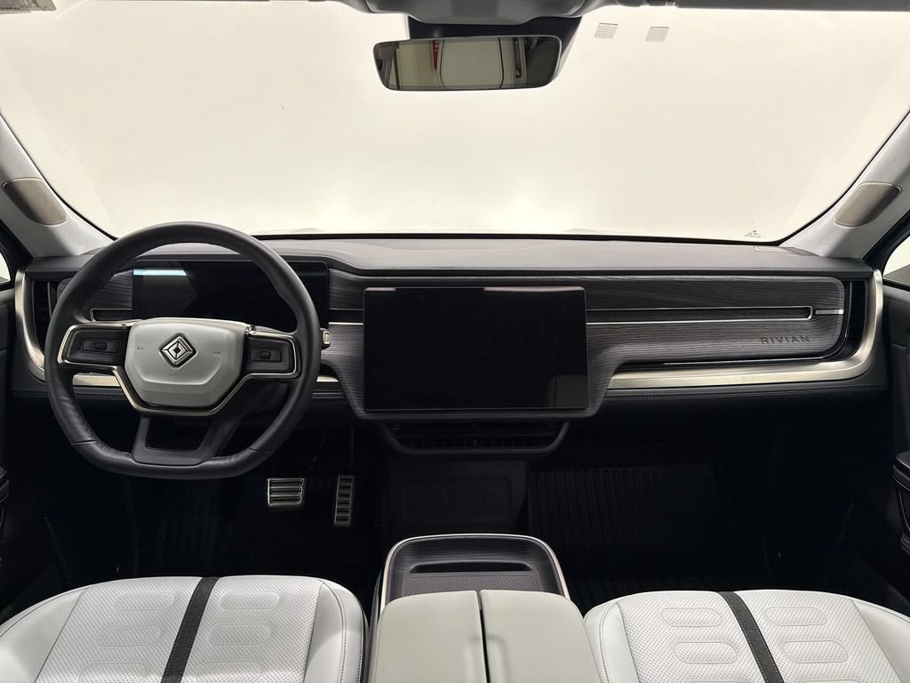 Used 2024 Rivian R1T Adventure AWD/4WD image 10