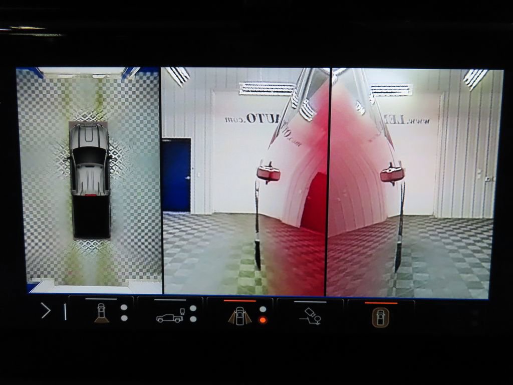 Used 2025 GMC Sierra 3500 AT4 w/ AT4 Premium Plus Package image 24