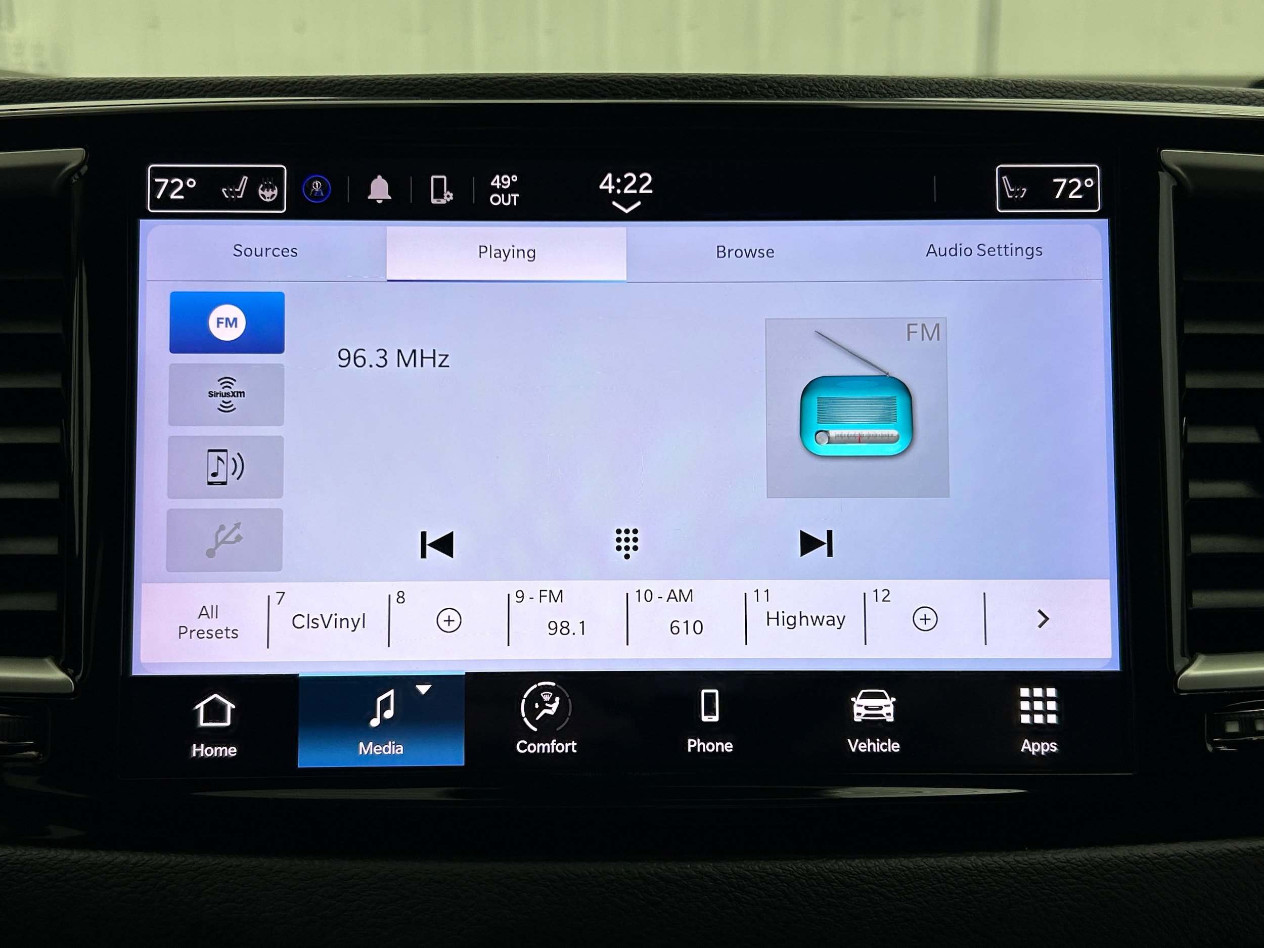 Used 2022 Chrysler Pacifica Touring-L FWD image 6
