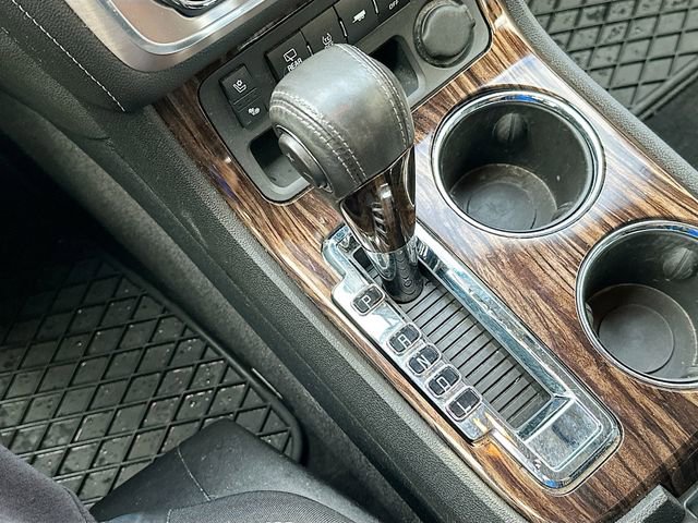 Used 2013 GMC Acadia Denali image 18